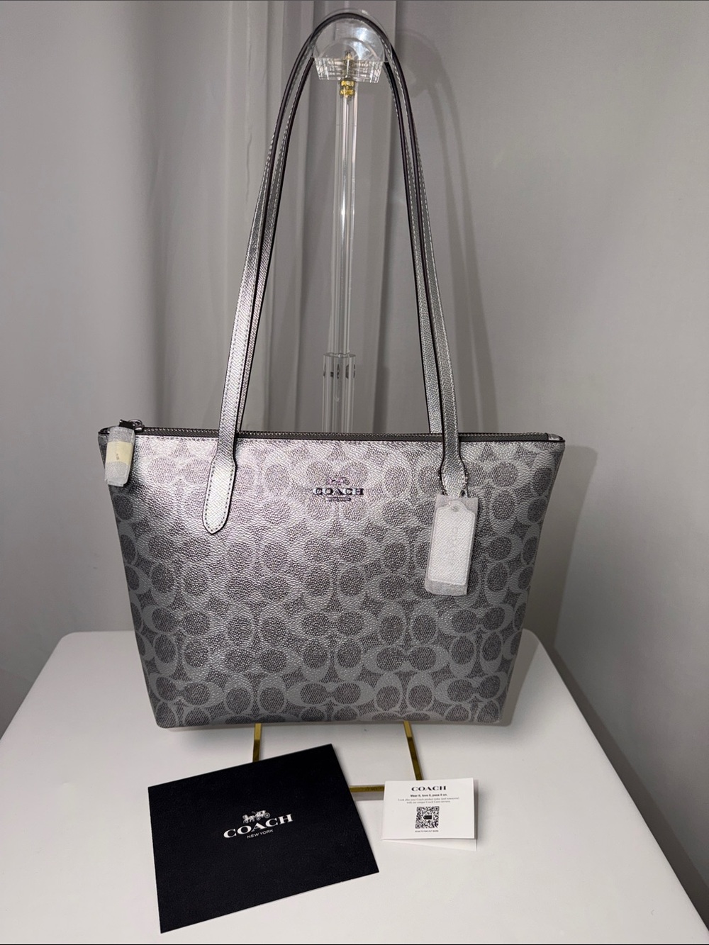 💞Coach Fiona Zip Tote Bag in Signature Canvas - Metallic Silver Gray (Like New!)
